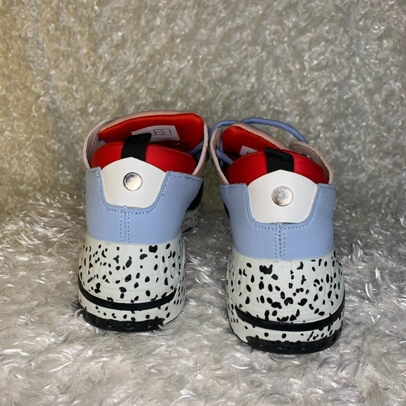 NEW Mutli color Women’s Sneakers - Picture 2 of 4